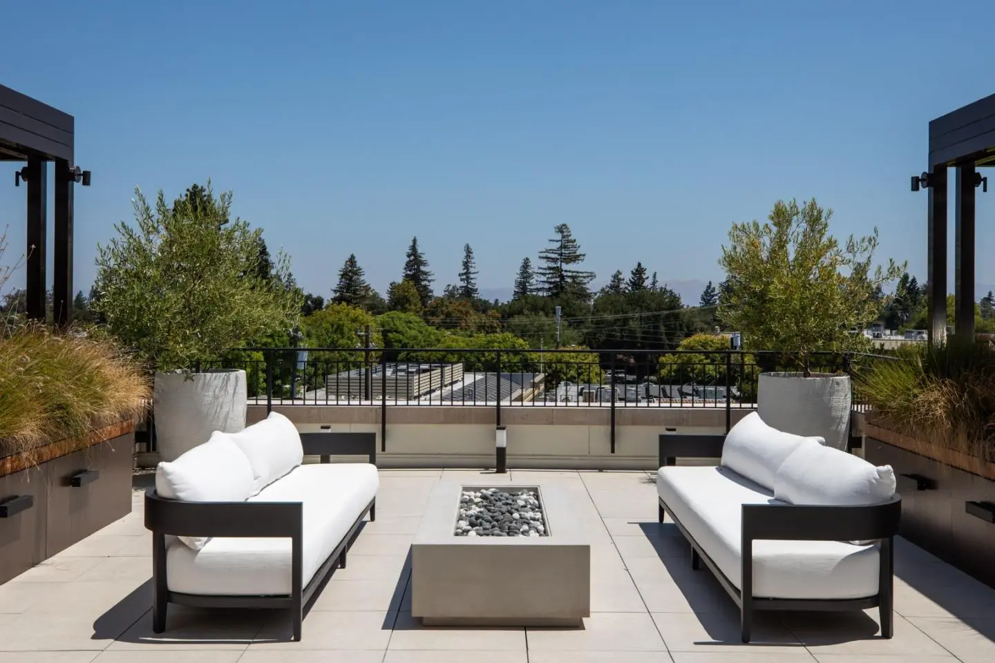 450 First St 204, LOS ALTOS