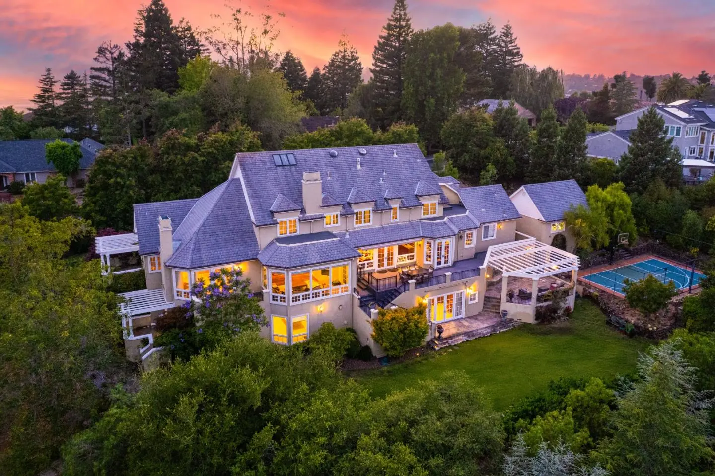 1215 Tournament Dr, HILLSBOROUGH