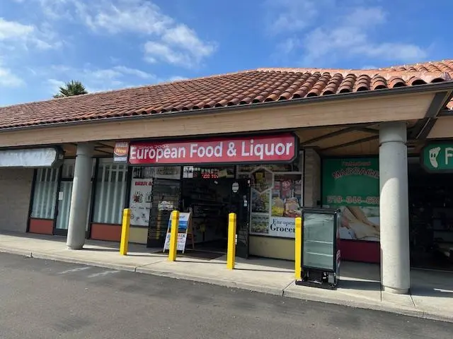 5882 Mowry School Rd, NEWARK