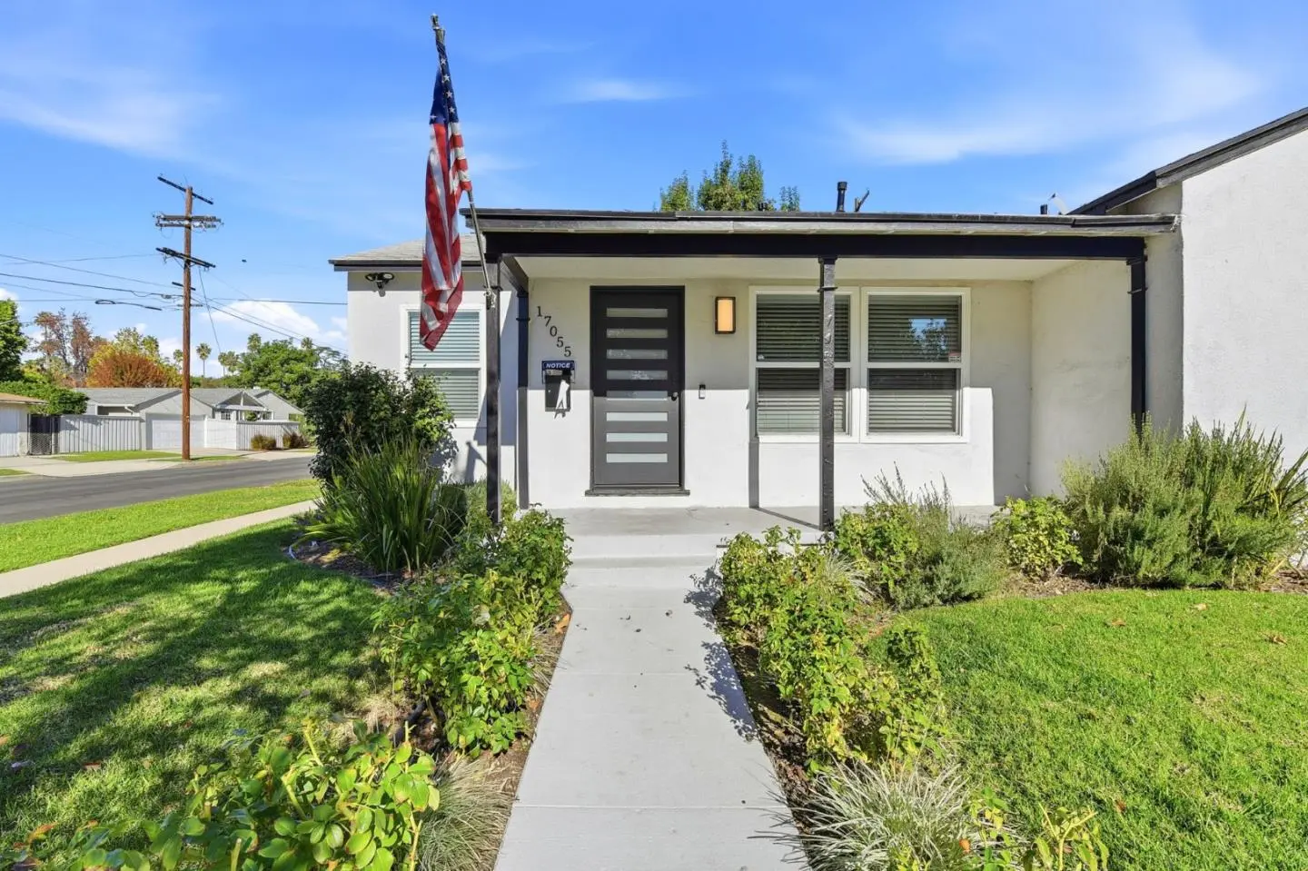17055 Gault St, VAN NUYS
