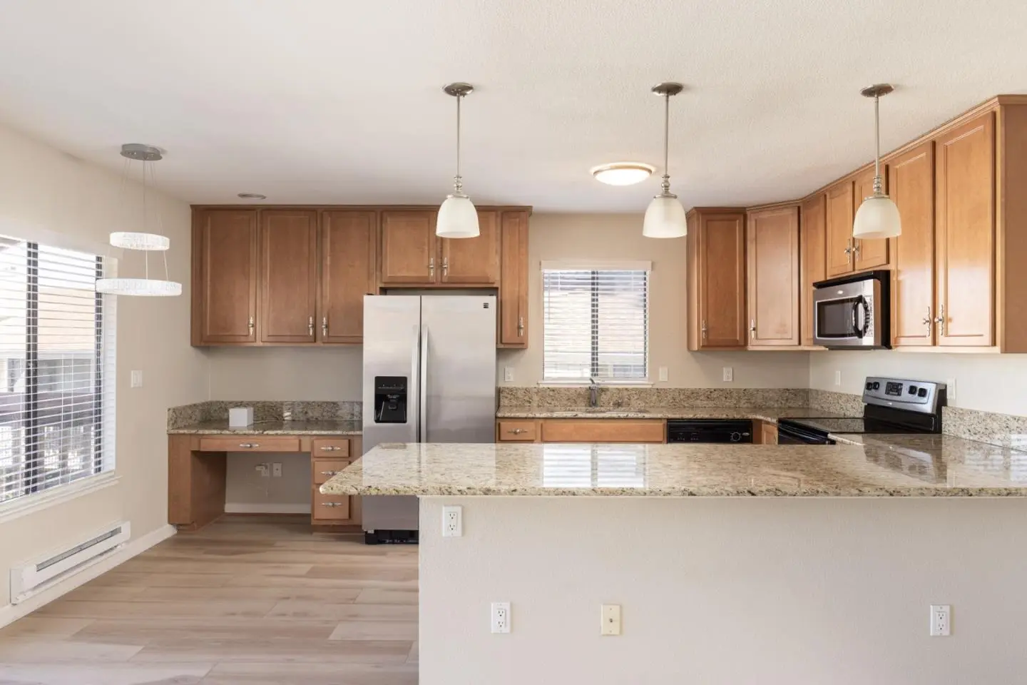 300 Glenwood Cir 265, Monterey