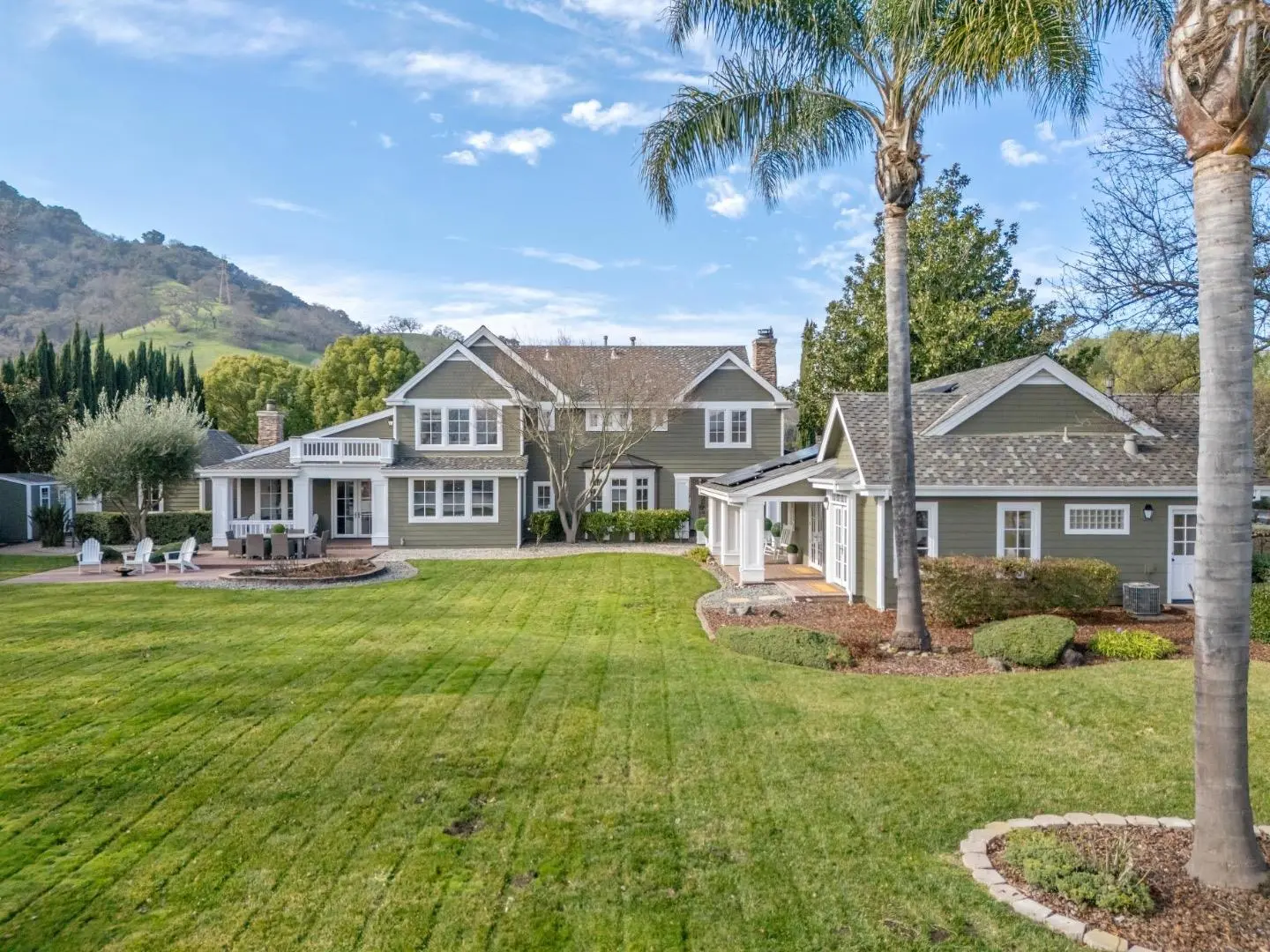 1450 Lakeview Ct, SAN MARTIN