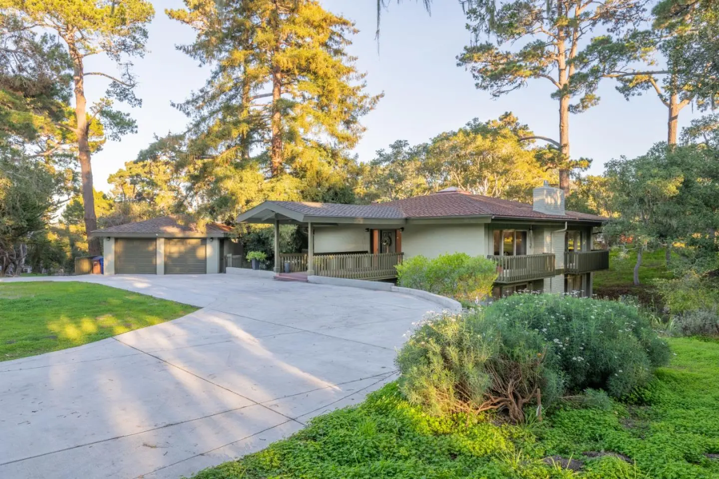 1125 Alta Mesa Rd, MONTEREY