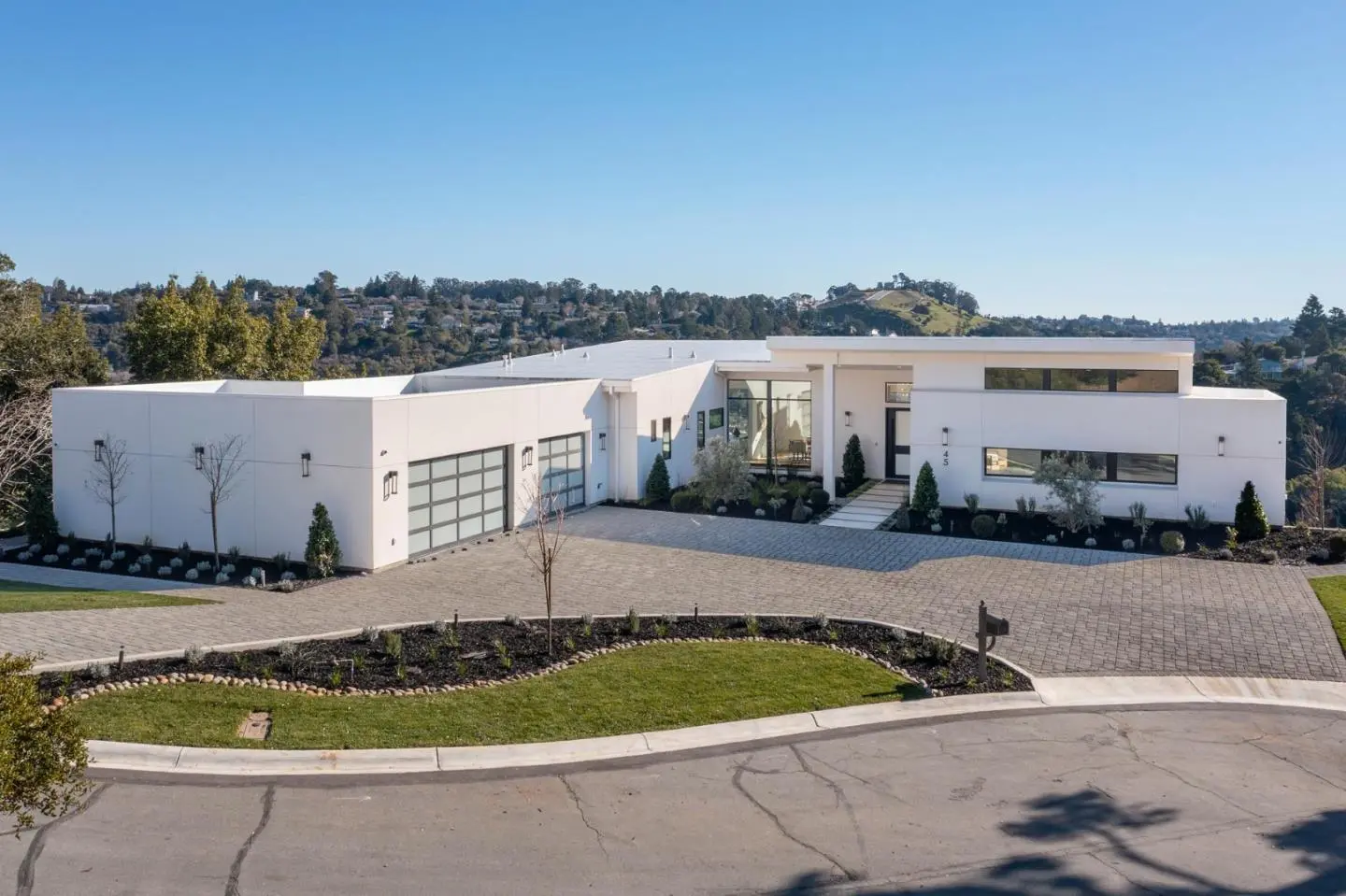 45 Calaveras Ct, Hillsborough