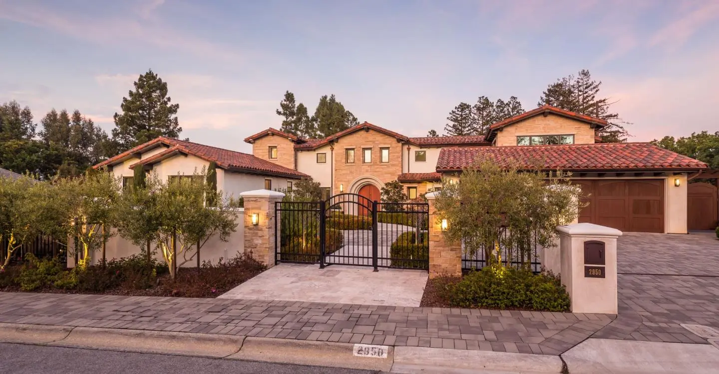 2950 Churchill Dr, HILLSBOROUGH