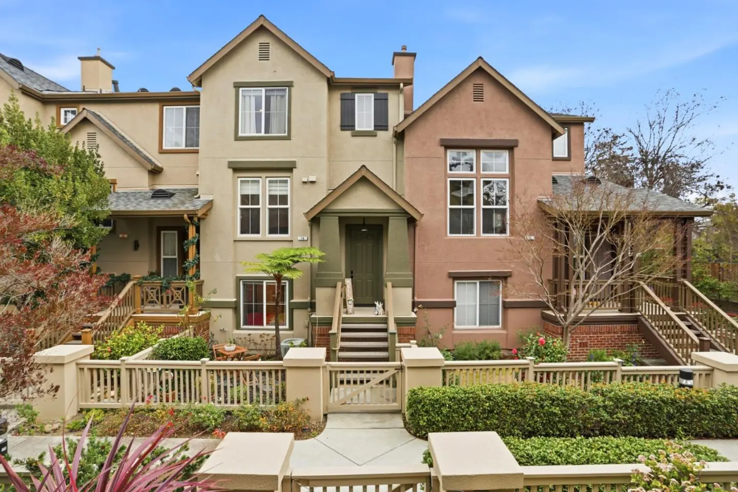 70 Towne Cir, Mountain View