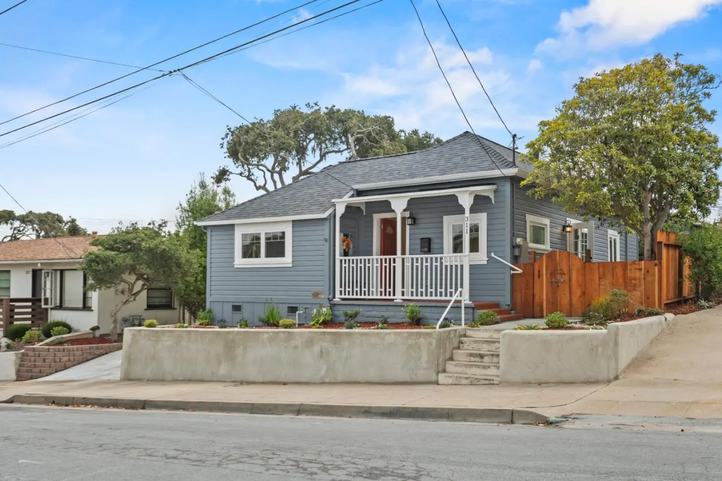 311 Lobos Ave, PACIFIC GROVE