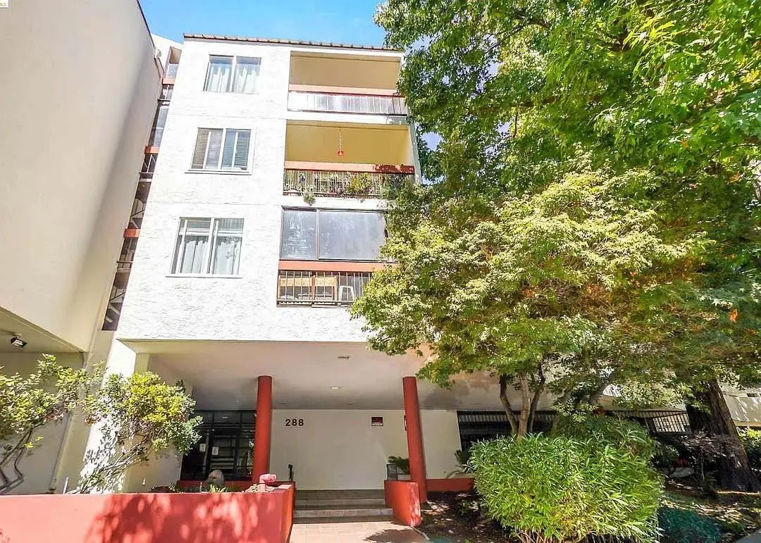 288 Whitmore St 327, OAKLAND