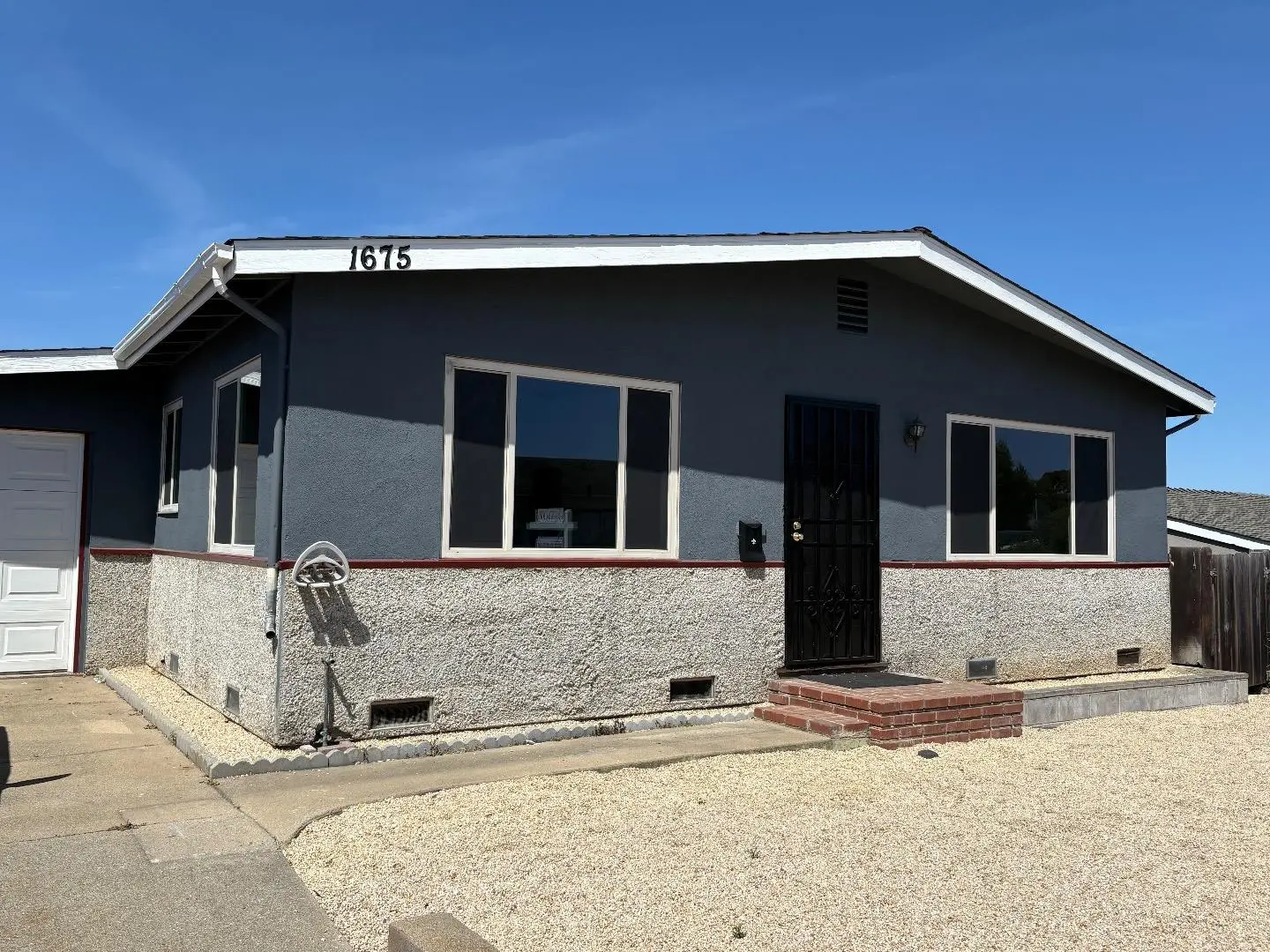 1675 Luxton St, SEASIDE