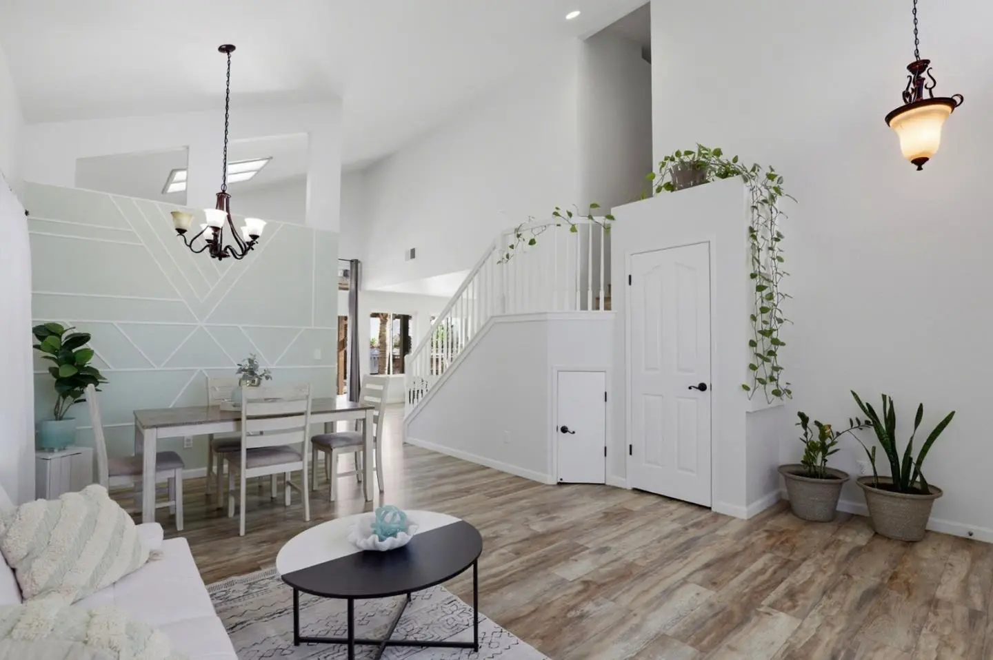 2191 Spruce Dr, Hollister