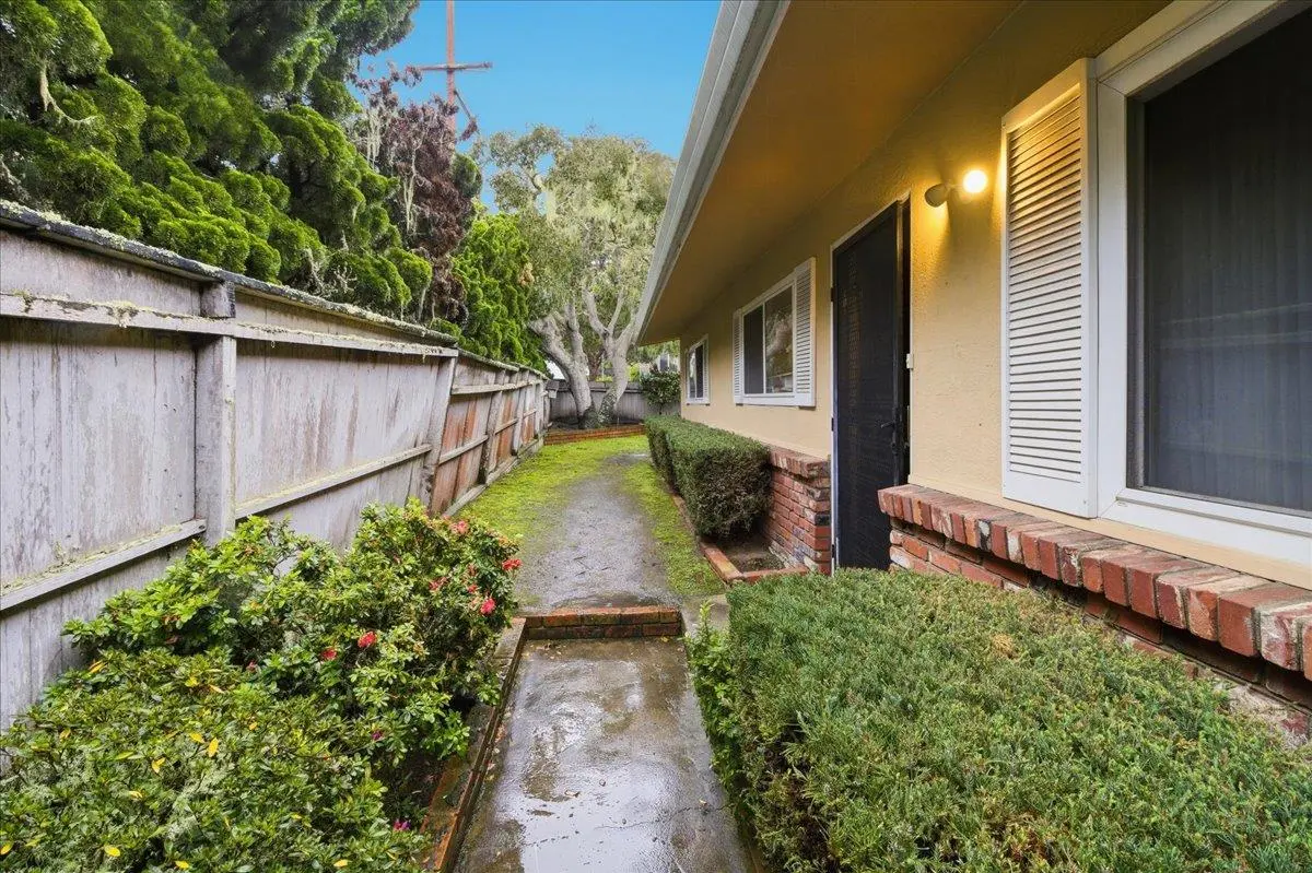 1298 Prescott Ave, MONTEREY