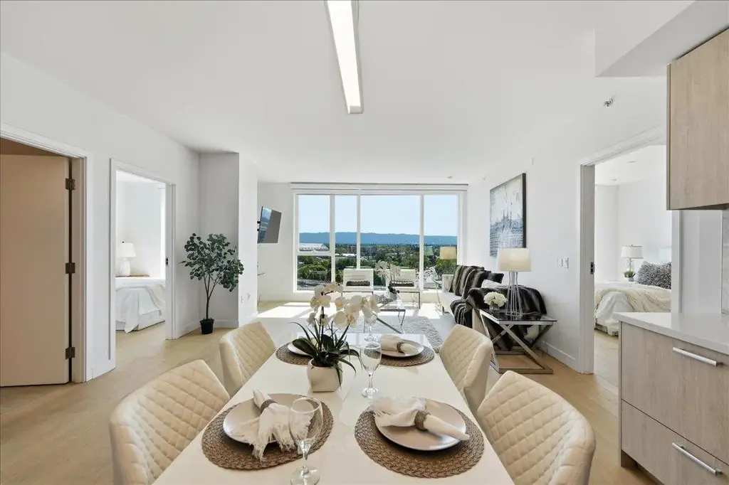 188 W St James Street 11204, SAN JOSE