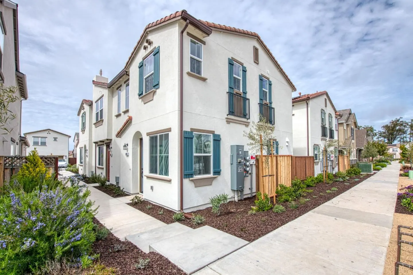 599 Santa Ynez Way F, MARINA