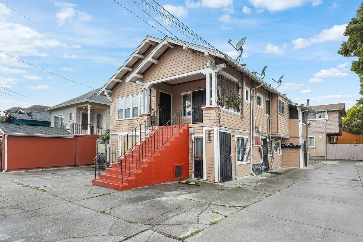 1809 W 38th Ave, OAKLAND