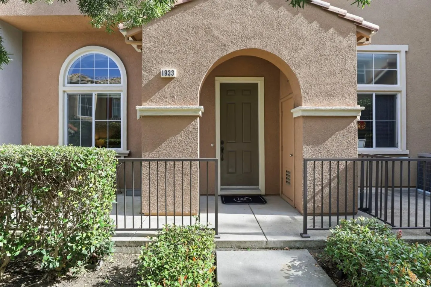 1933 Silva Pl, Santa Clara