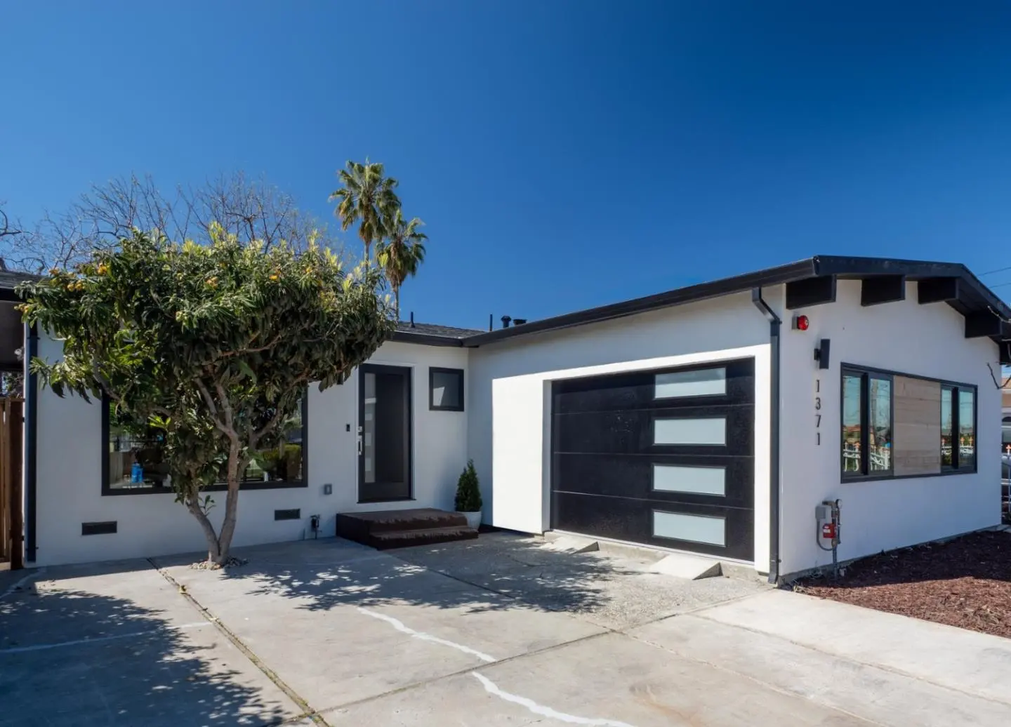 1371 Camellia Dr, EAST PALO ALTO