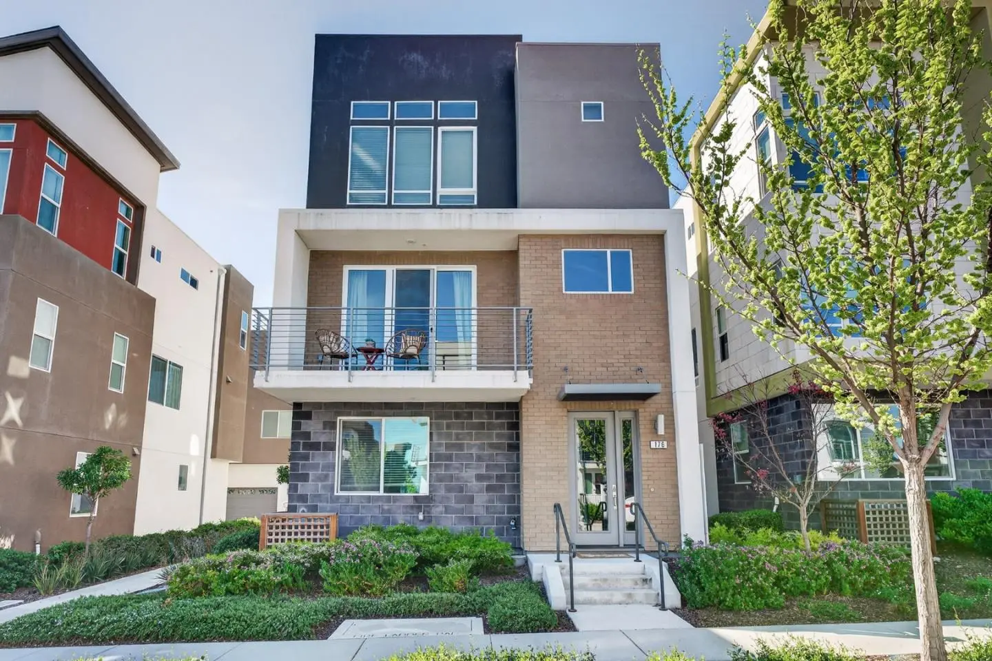 176 Agustin Narvaez St, SAN JOSE