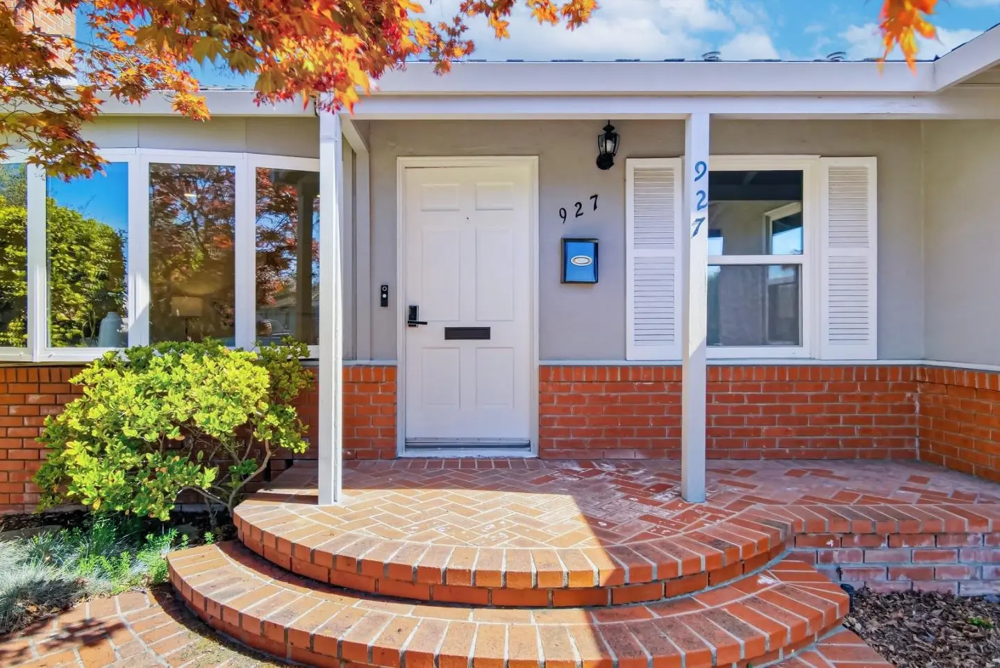 927 Madeline Ln, Santa Clara