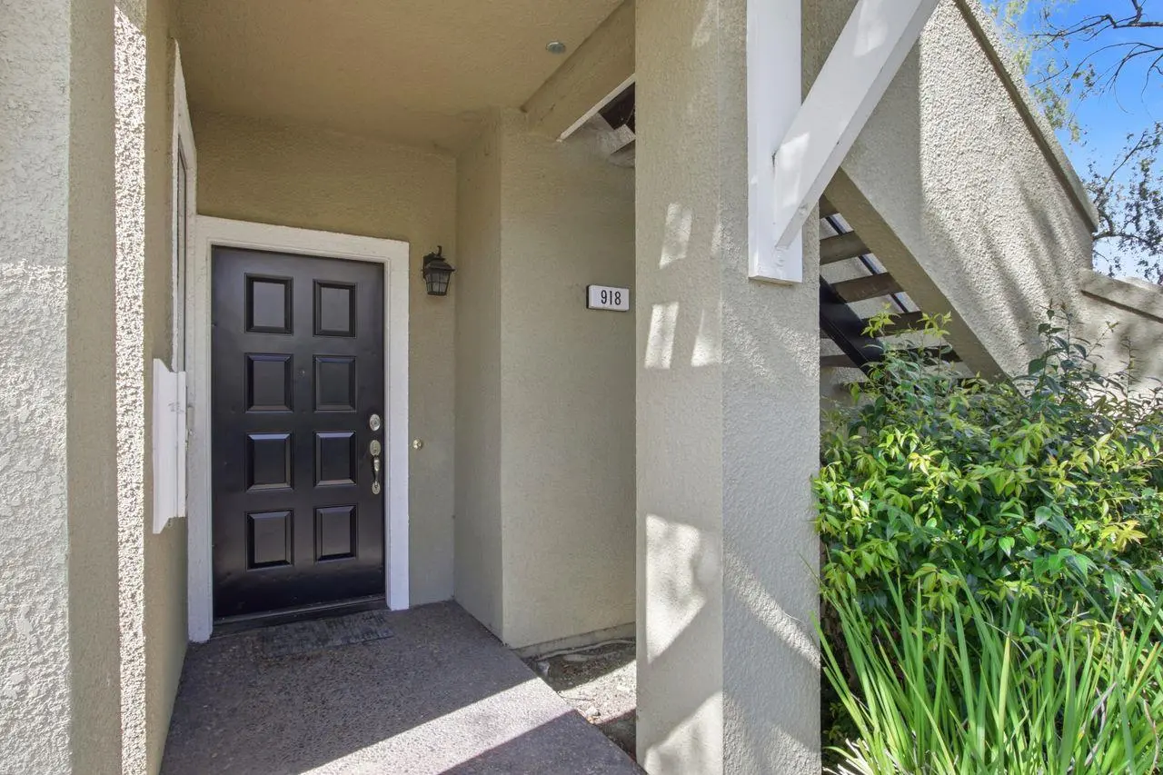 918 Owens Lake Dr, San Jose