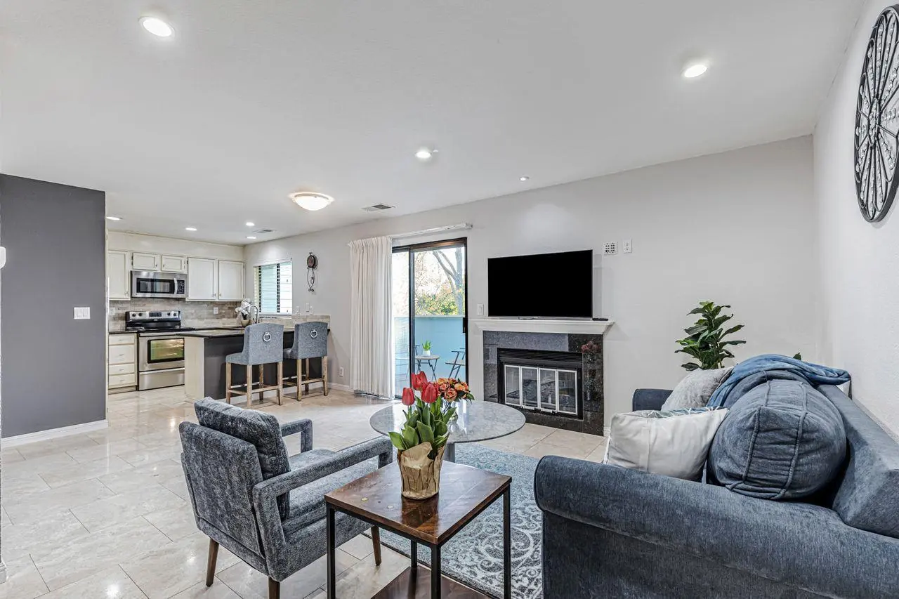 94 Elder Dr F, PACHECO