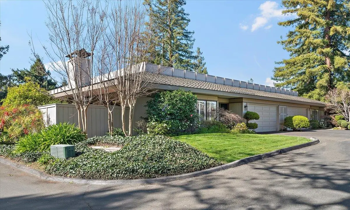 22 Bay Tree Ln, Los Altos