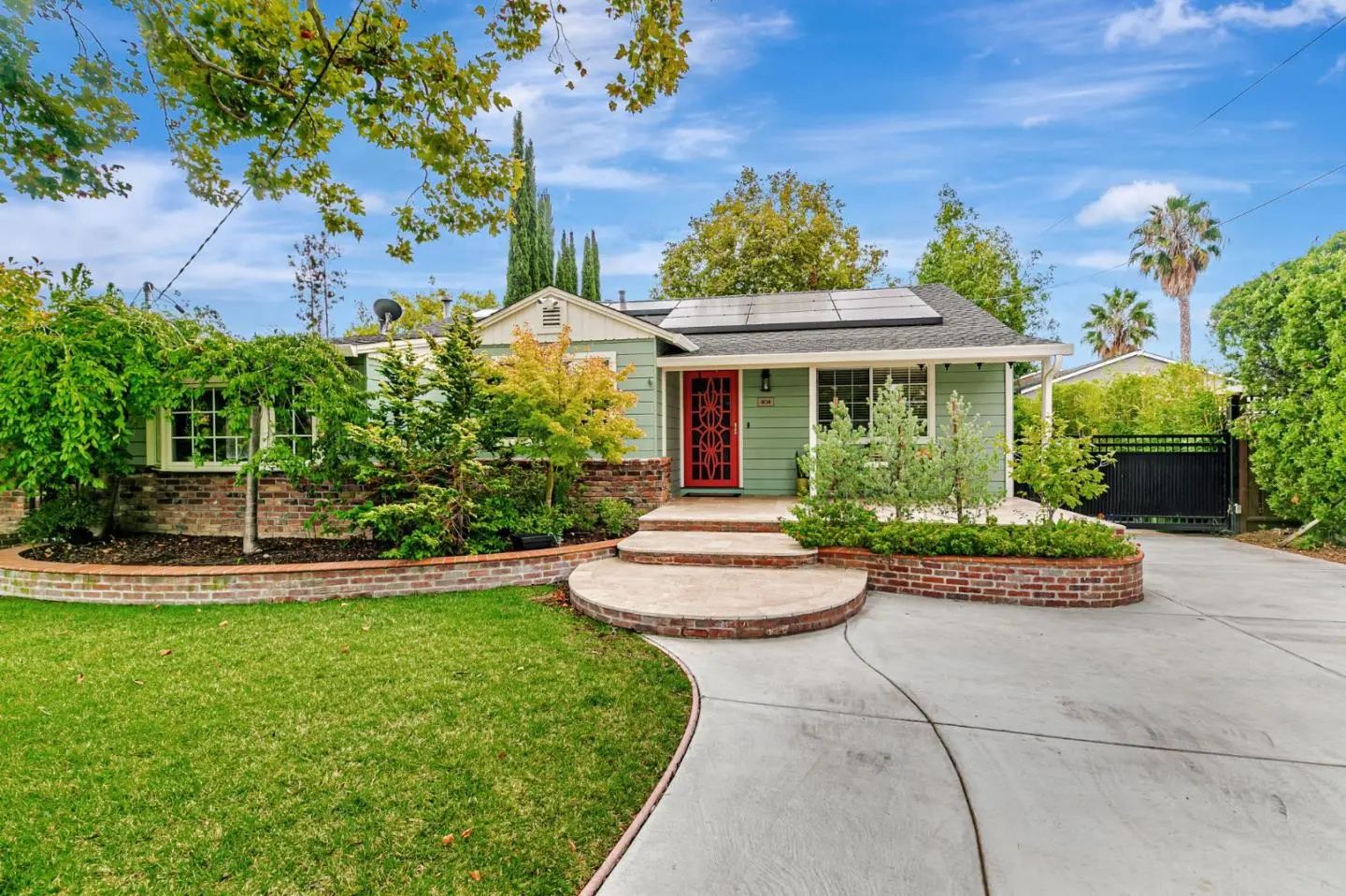 404 Shamrock Dr, CAMPBELL