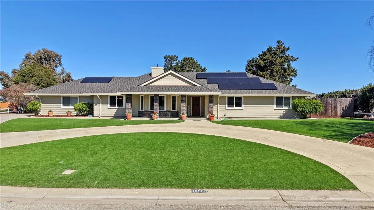 18595 Ranchito Del Rio Dr, Salinas