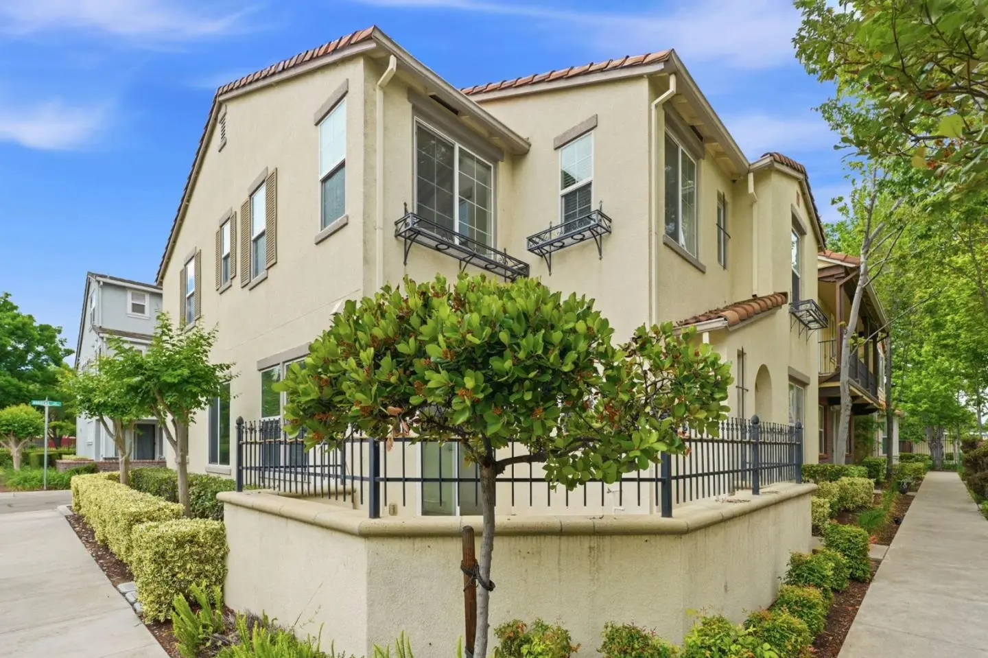 1121 Andreas Ln, TRACY