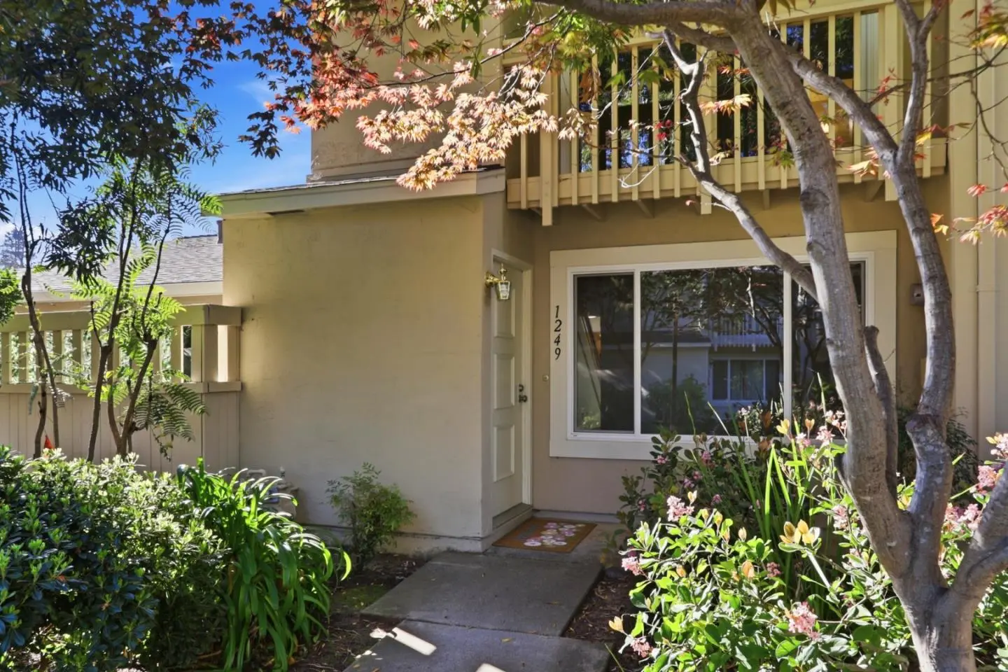 1249 Crescent Ter, SUNNYVALE