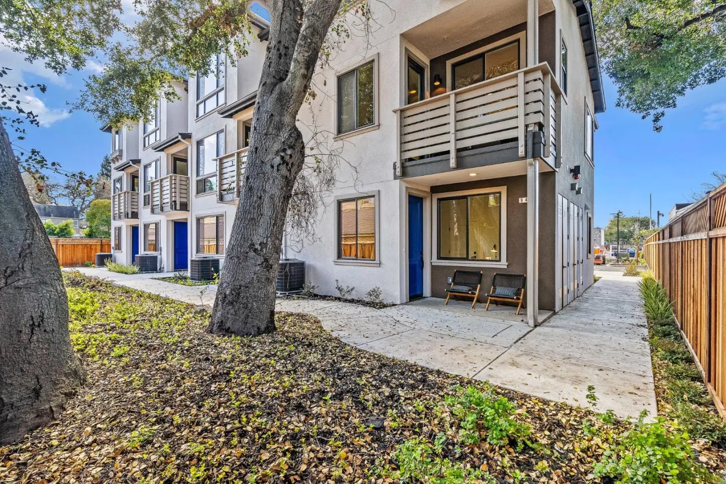 943 Woodside Rd, REDWOOD CITY