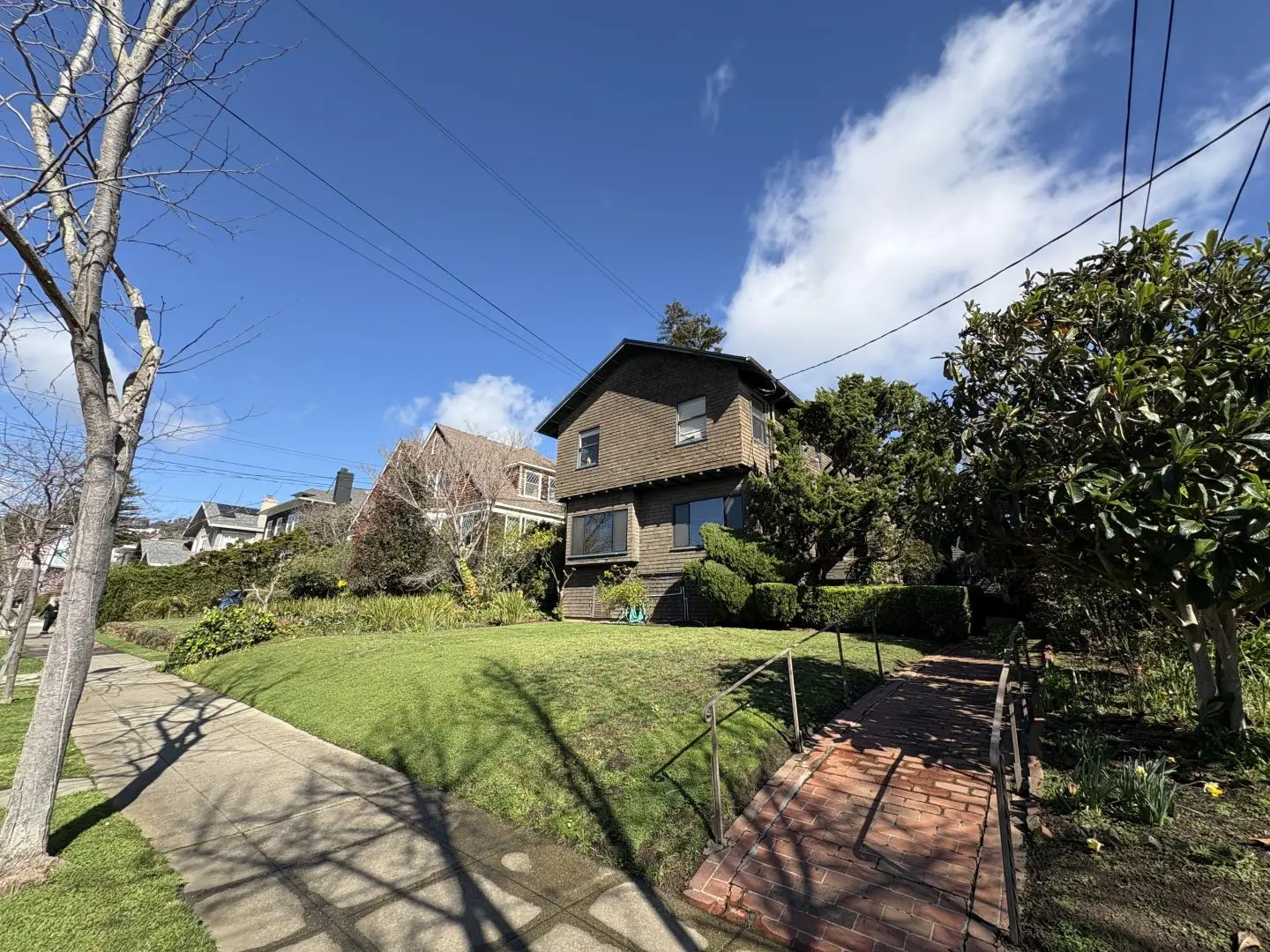 2629 Piedmont Ave E, BERKELEY