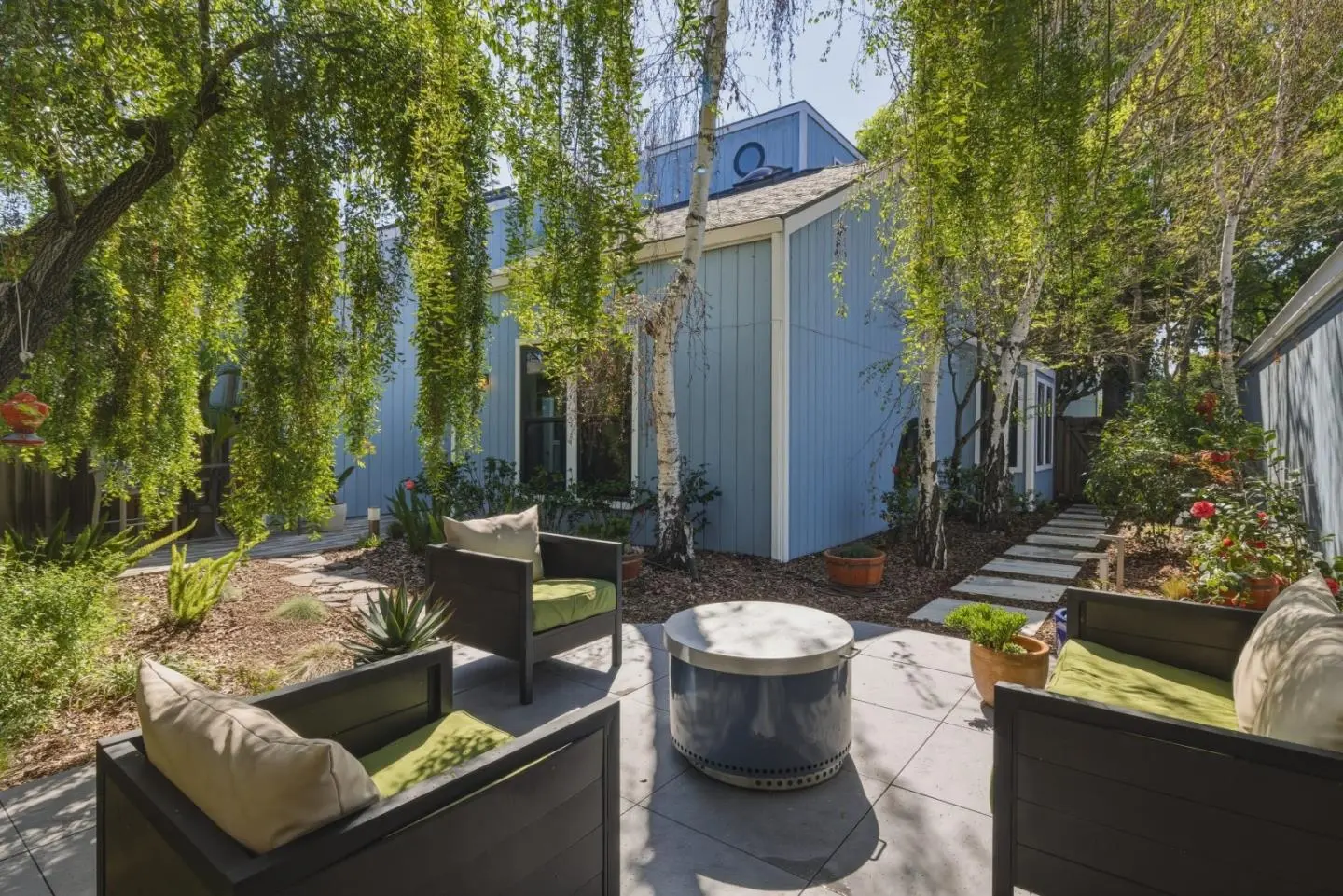 221 Rengstorff Ave 1, Mountain View