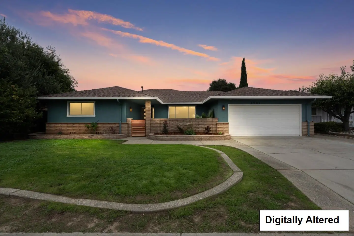 1941 Memorial Dr, Hollister