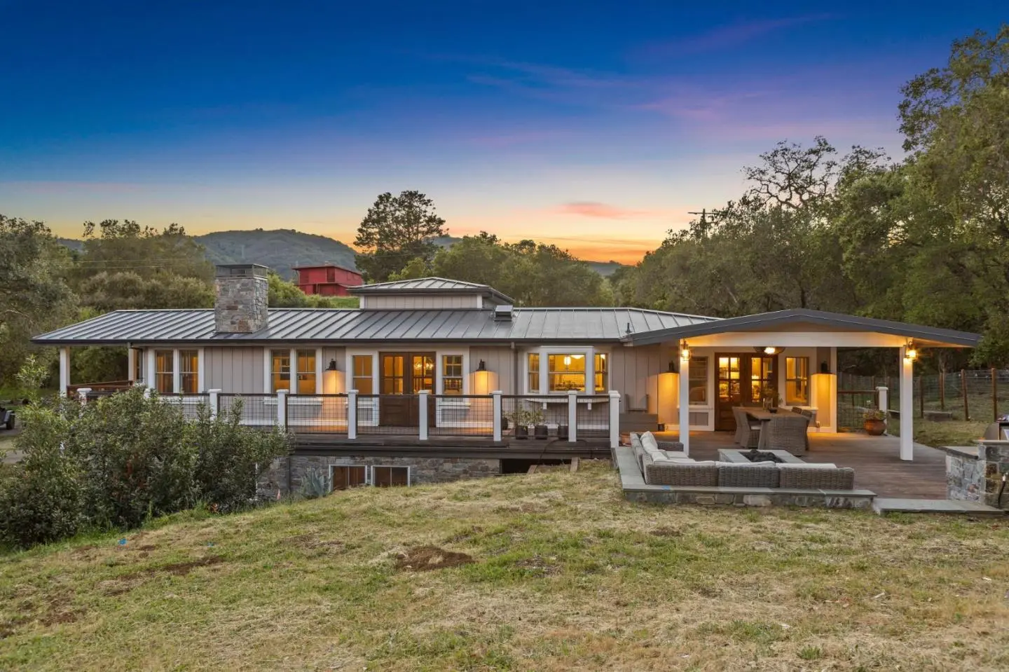 21842 Via Regina, SARATOGA