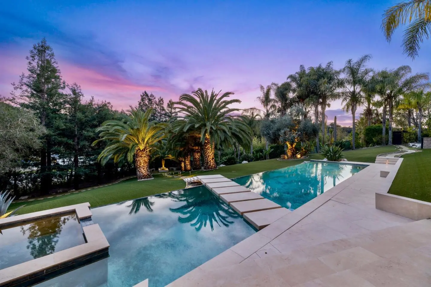 Address Not Disclosed, LOS ALTOS HILLS