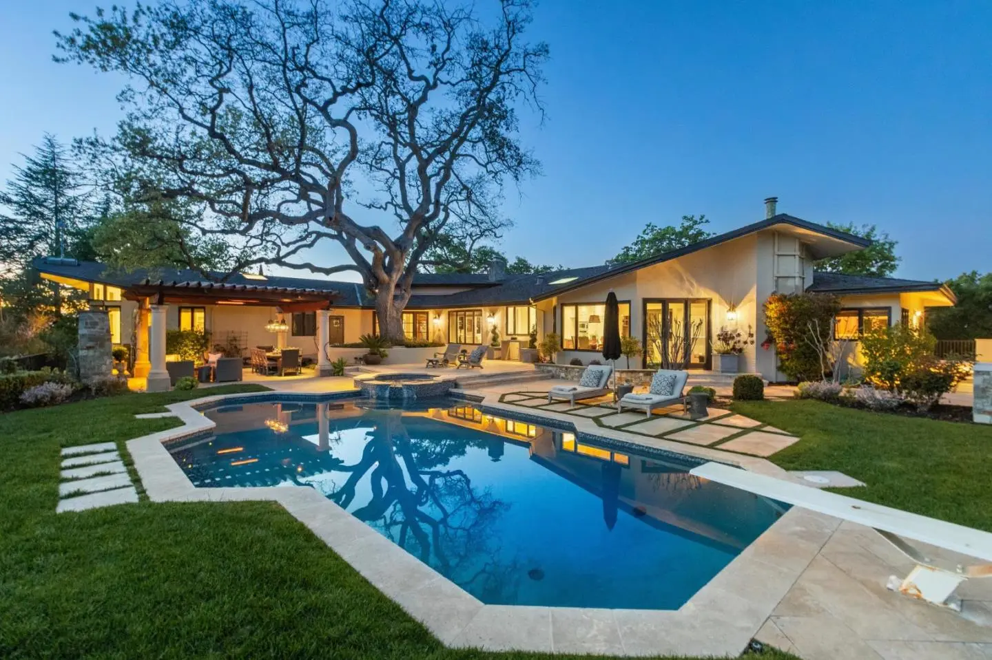 15715 Gum Tree Ln, Los Gatos