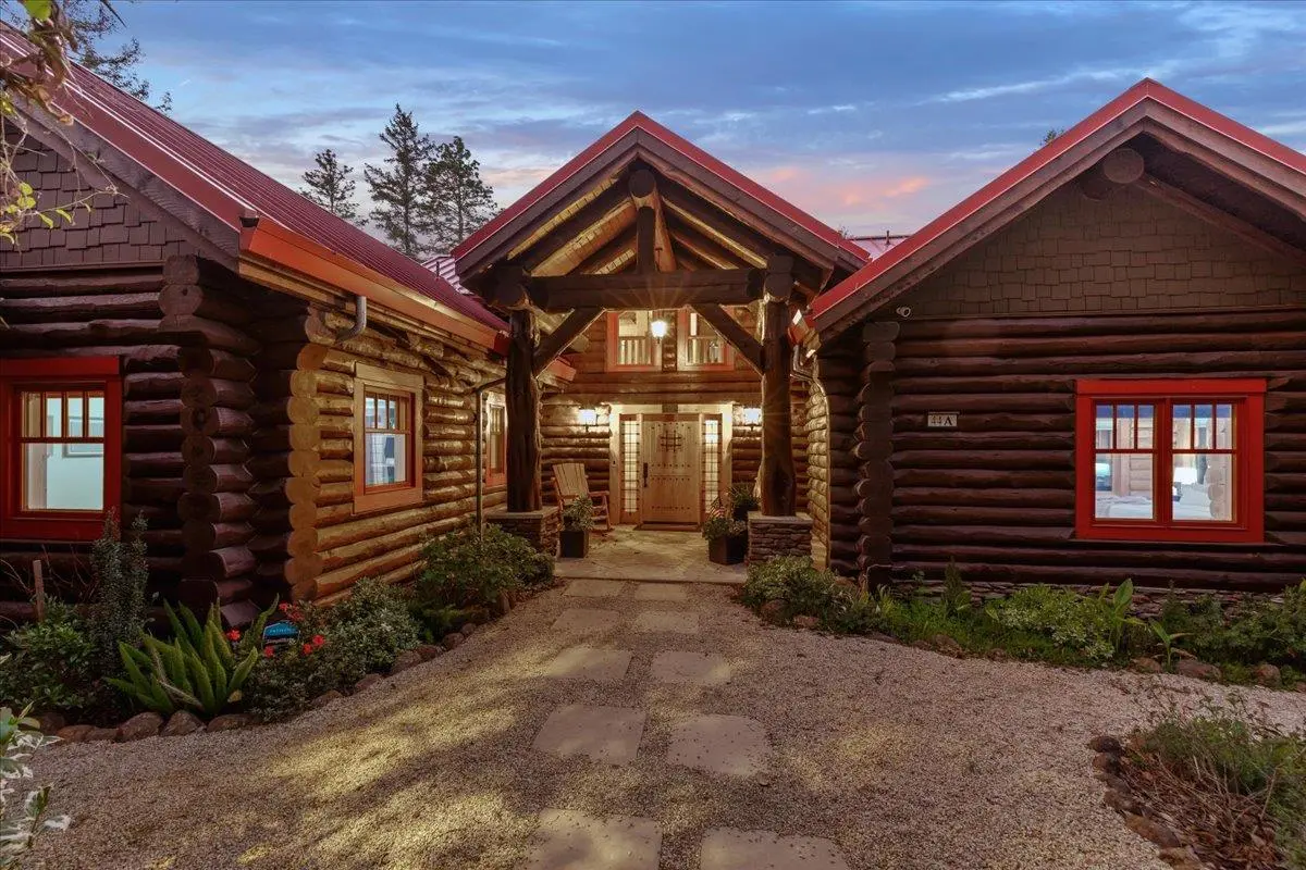 44 Pine Ave, Mount Hermon