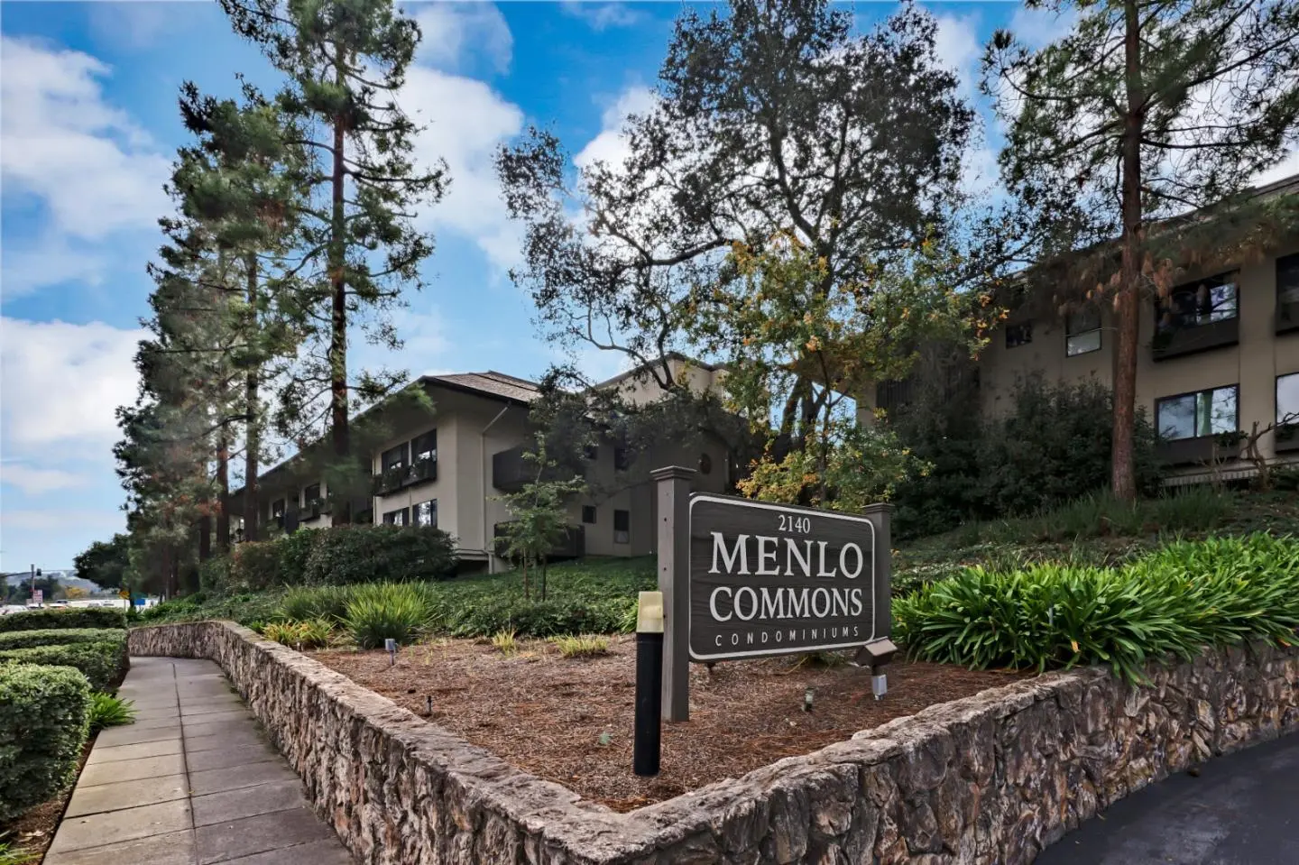 2140 Santa Cruz Ave D105, Menlo Park