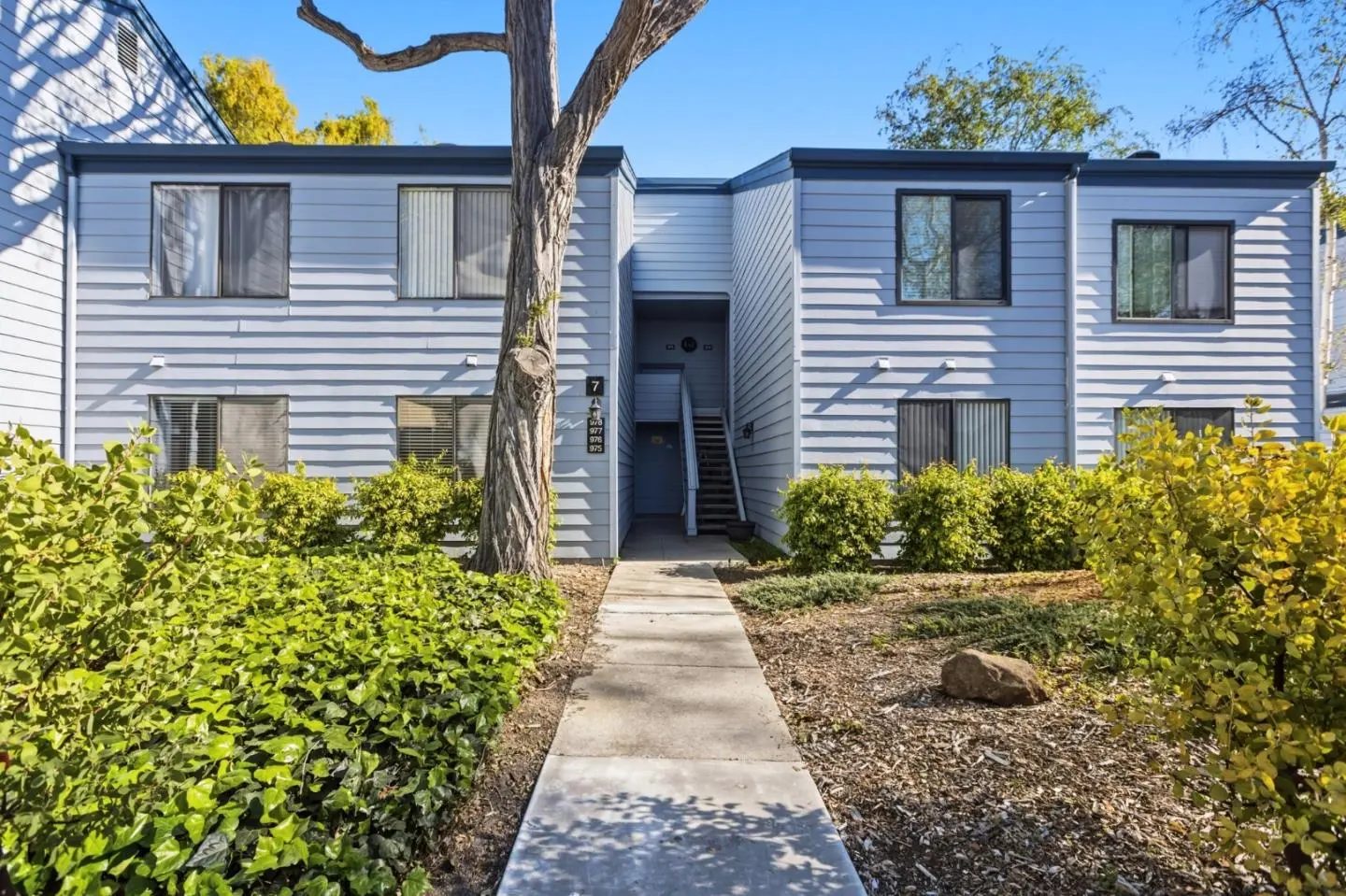 905 W Middlefield Rd 975, Mountain View