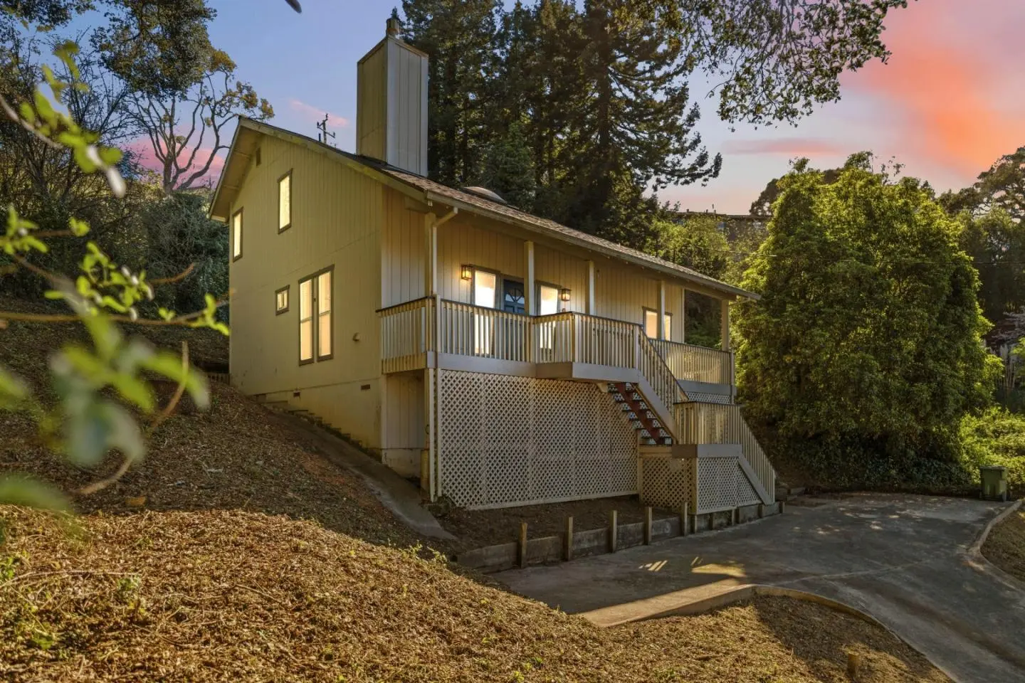 740 Loma Prieta Dr, Aptos