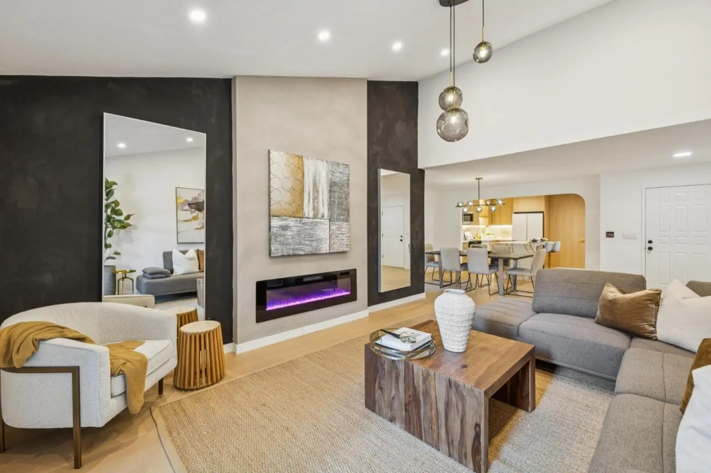 142 Mission Dr, East Palo Alto