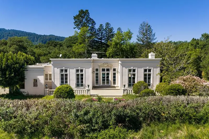 309 Olive Hill Ln, WOODSIDE