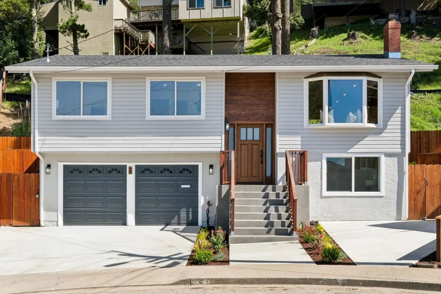 2 Celia Ct, PACIFICA
