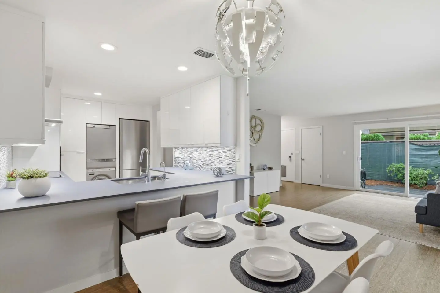 152 Castillion Ter, Santa Cruz