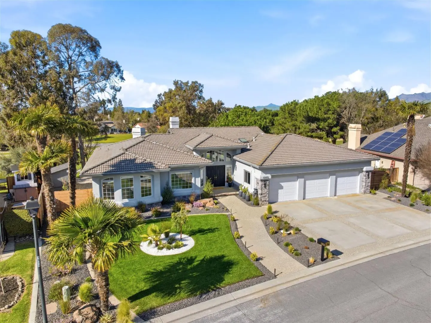 1355 Sonnys Way, HOLLISTER