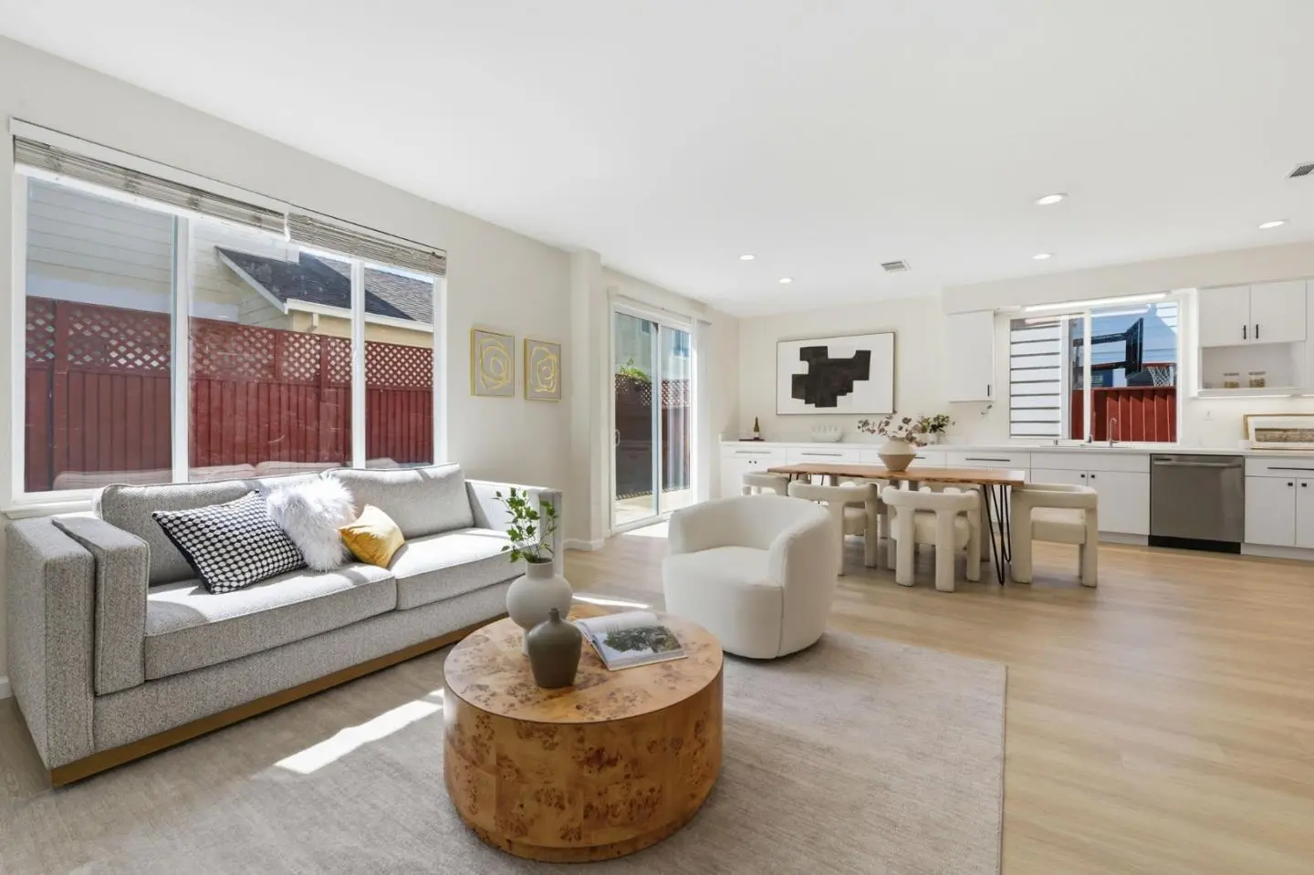 950 Mouton Cir, EAST PALO ALTO