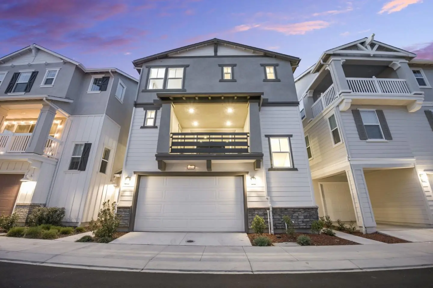 9415 Hidden Harbor Way, NEWARK