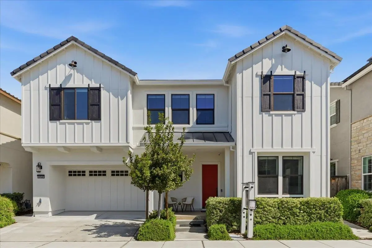 39502 S Darner Dr, NEWARK