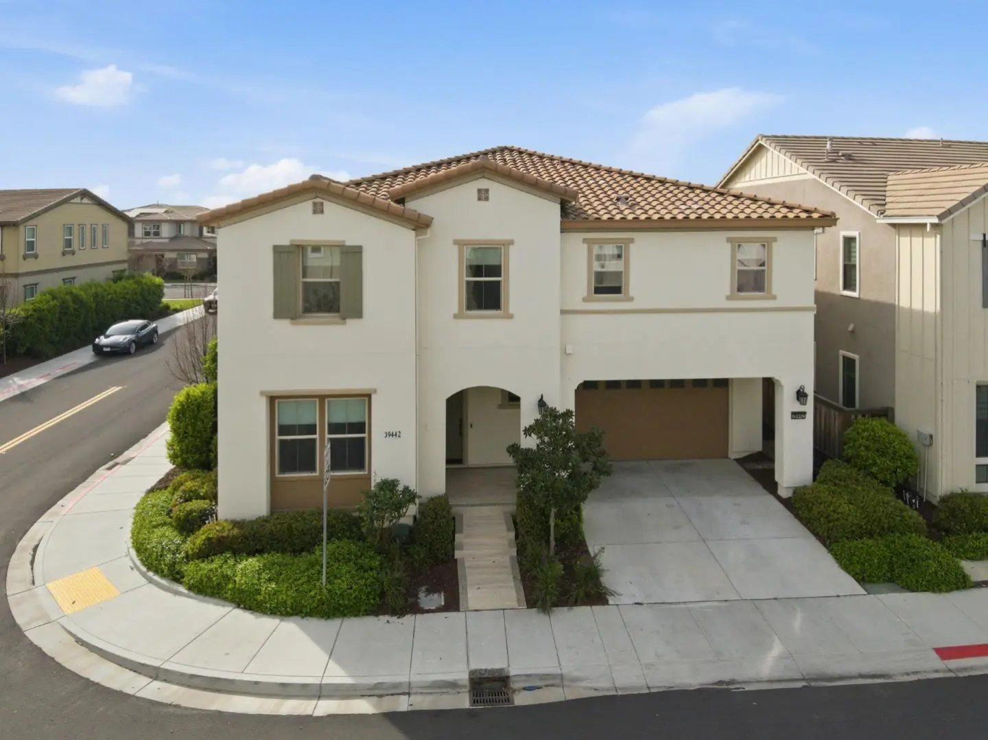 39442 N Darner Dr, NEWARK