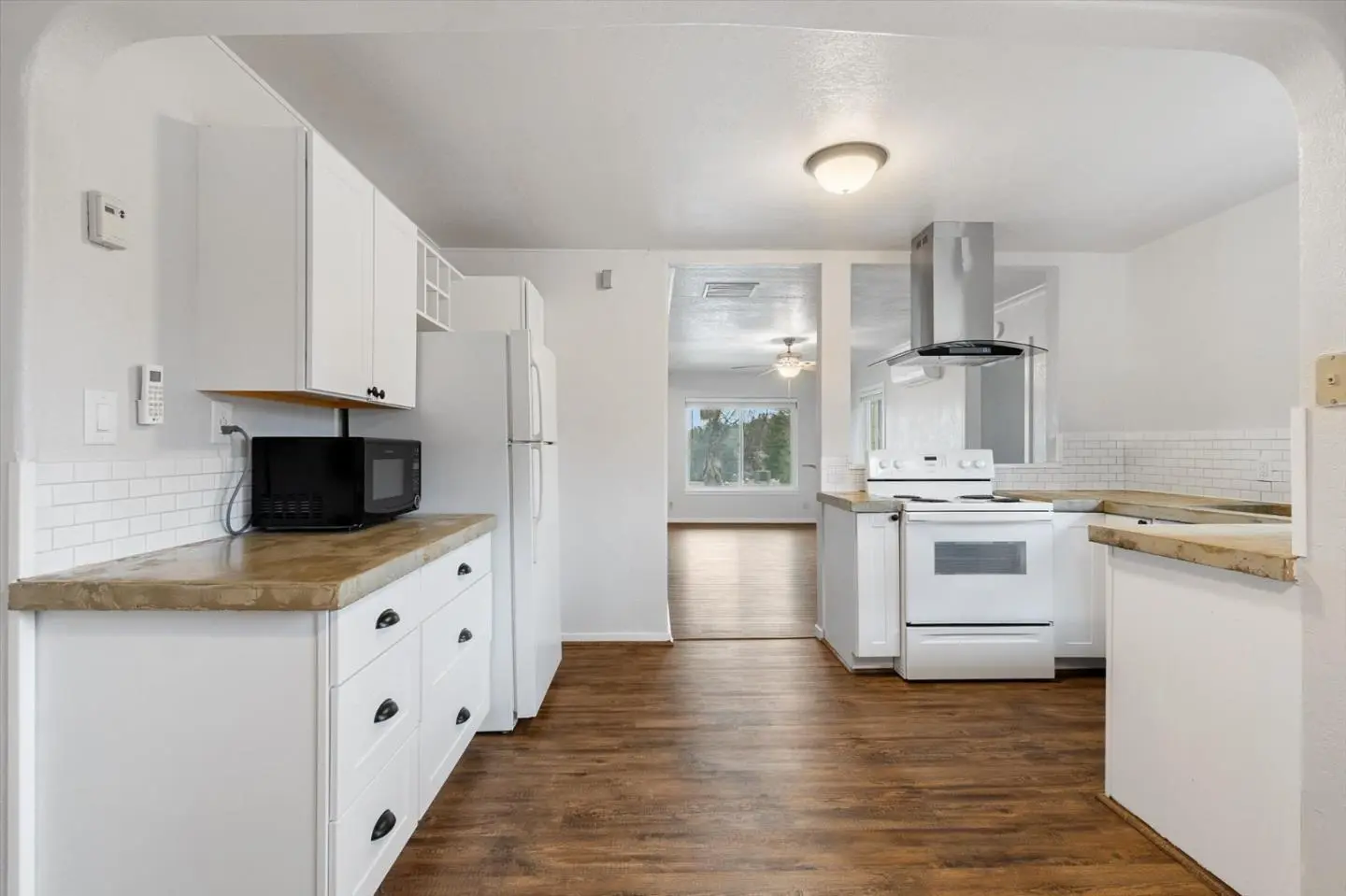 1660 Ashby Rd, SHASTA LAKE